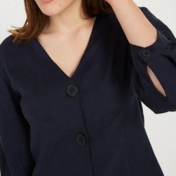 FRANK and Oak | Navy V-Neck Button Down Shirt - Picture 4 of 11